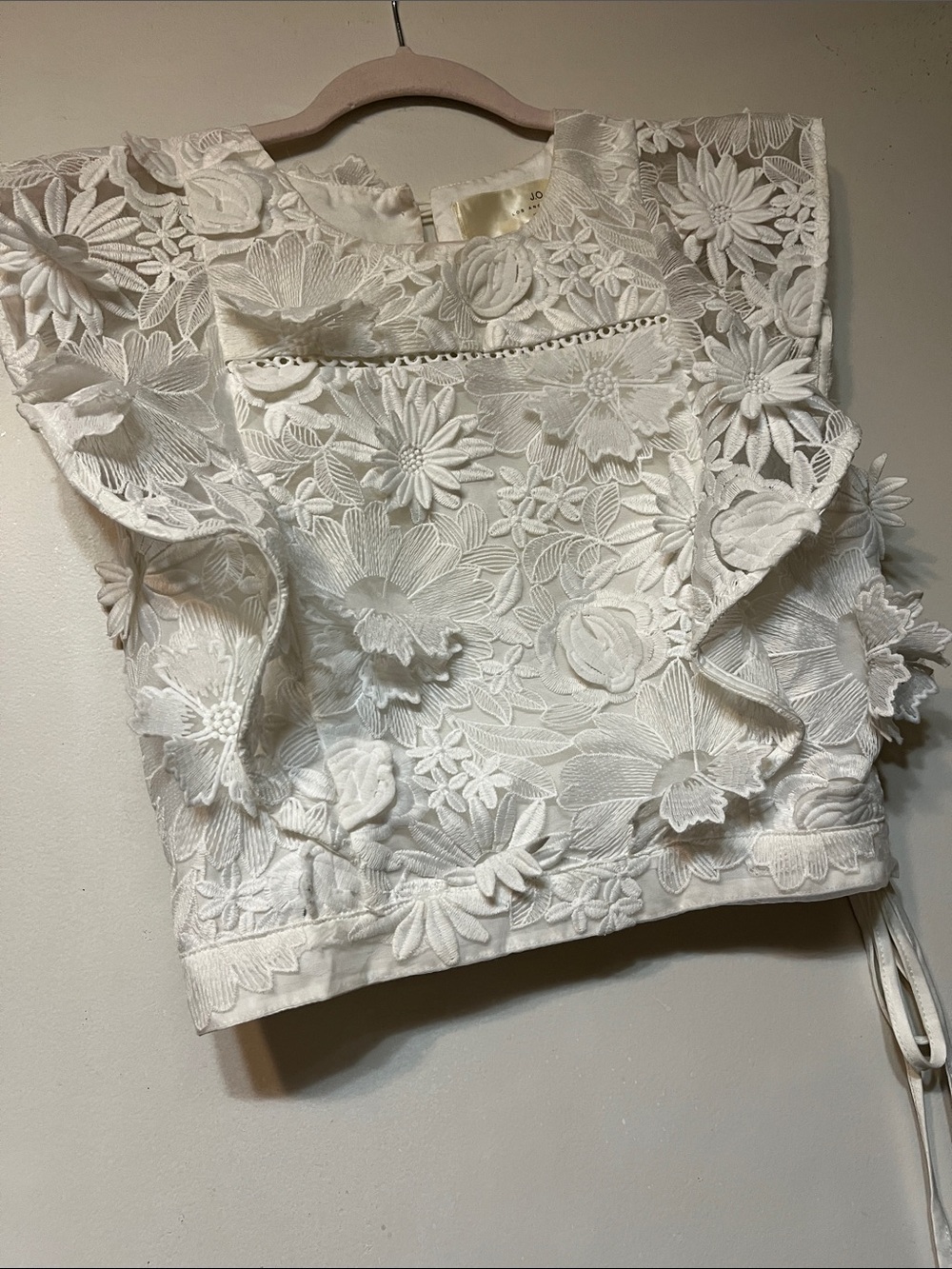 J.O.A. White Floral Embroidered Ruffle Sleeve Top